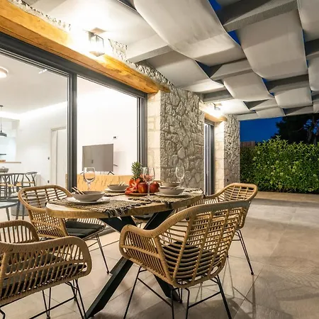 Castielia Villa